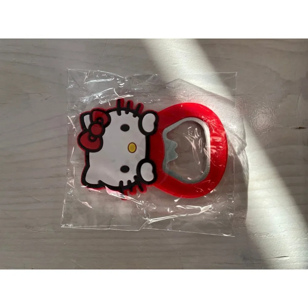 NEW! Hello Kitty silicone red beer bottle‎ opener